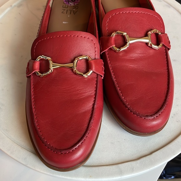 Naturalizer Women’s Loafer Shoes Size 10.5 Red Leather Preppy Classic Academia - Picture 2 of 8